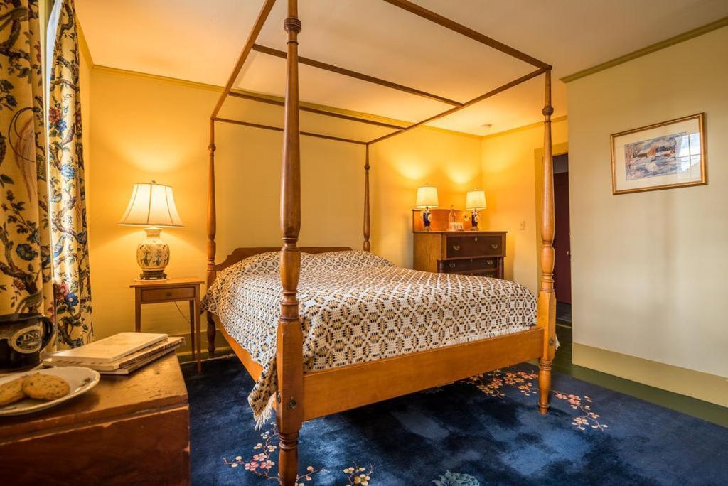 Inn At Valley Farms Walpole Room photo